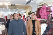 醴陵市委社会工作部前来醴陵市邵阳商会和班龙服饰广场调研指导