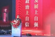 2024年的最后一天，他有些忙碌